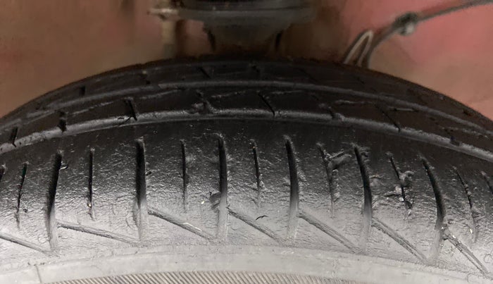 2019 Maruti Alto VXI, Petrol, Manual, 32,224 km, Right Front Tyre Tread