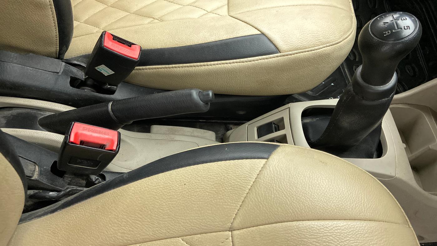 2019 Maruti Alto VXI, Petrol, Manual, 32,224 km, Gear Lever