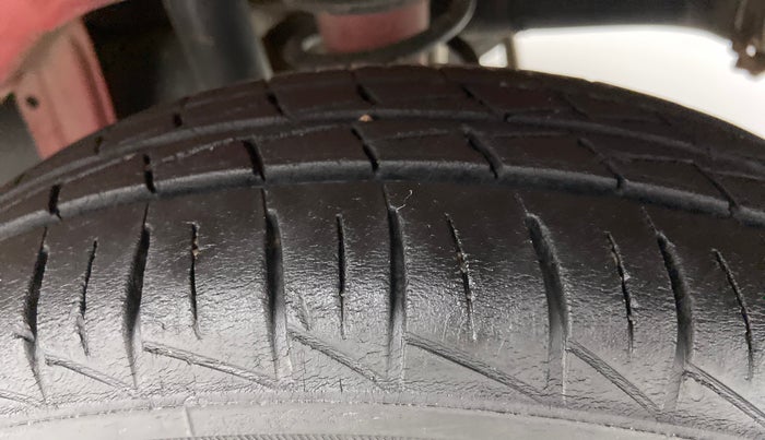2019 Maruti Alto VXI, Petrol, Manual, 32,224 km, Left Rear Tyre Tread