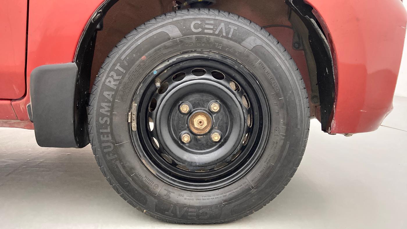 2019 Maruti Alto VXI, Petrol, Manual, 32,224 km, Right Front Wheel