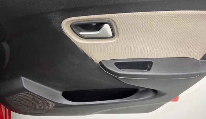 2019 Maruti Alto VXI, Petrol, Manual, 32,224 km, Driver Side Door Panels Control
