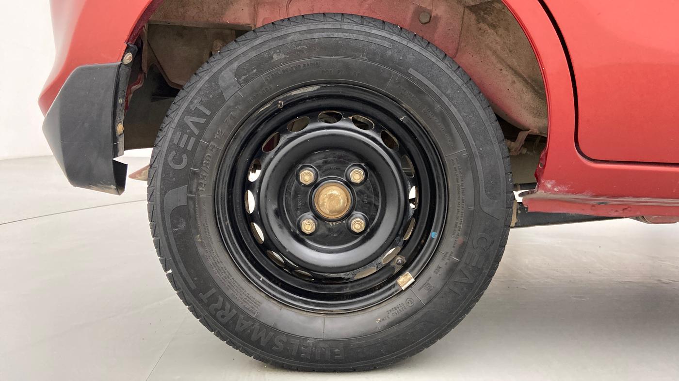 2019 Maruti Alto VXI, Petrol, Manual, 32,224 km, Right Rear Wheel