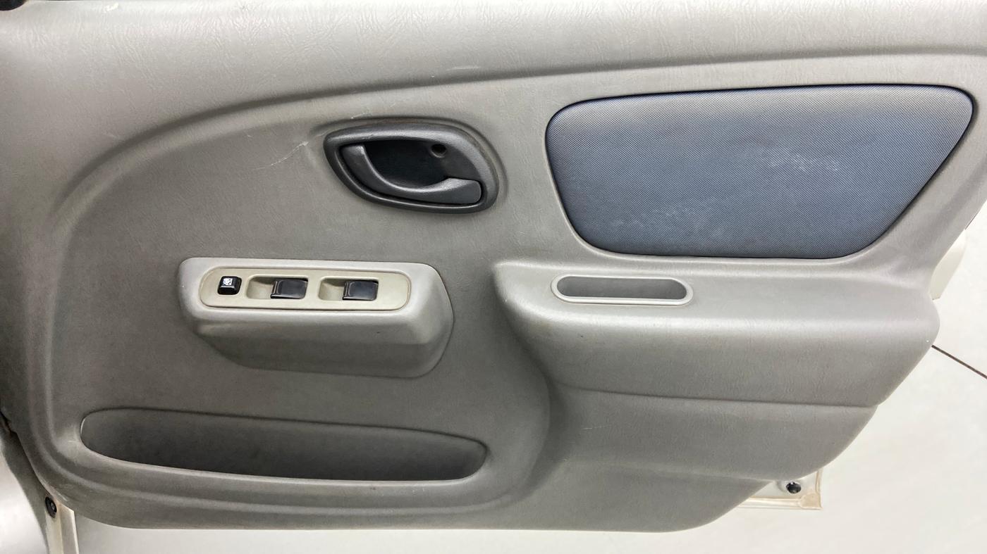 2012 Maruti Alto K10 VXI, Petrol, Manual, 91,246 km, Driver Side Door Panels Control