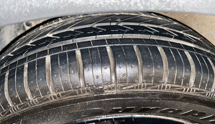 2017 Maruti IGNIS ALPHA 1.2, Petrol, Manual, 47,542 km, Left Front Tyre Tread