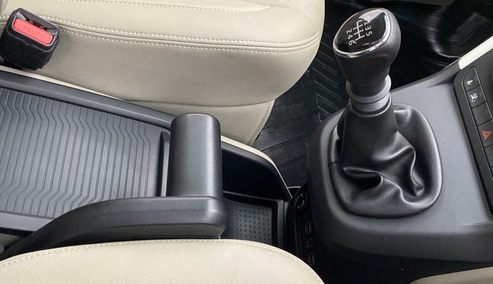 2018 Mahindra MARAZZO M8 7 STR, Diesel, Manual, 16,097 km, Gear Lever