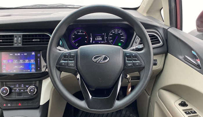 2018 Mahindra MARAZZO M8 7 STR, Diesel, Manual, 16,097 km, Steering Wheel Close Up