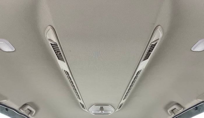 2018 Mahindra MARAZZO M8 7 STR, Diesel, Manual, 16,097 km, Rear AC Vents