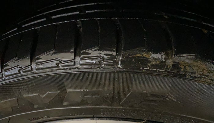 2021 MG HECTOR PLUS SHARP 1.5 PETROL TURBO DCT 6-STR, Petrol, Automatic, 25,050 km, Right Front Tyre Tread