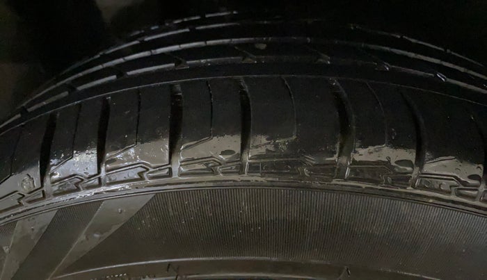 2021 MG HECTOR PLUS SHARP 1.5 PETROL TURBO DCT 6-STR, Petrol, Automatic, 25,050 km, Right Rear Tyre Tread