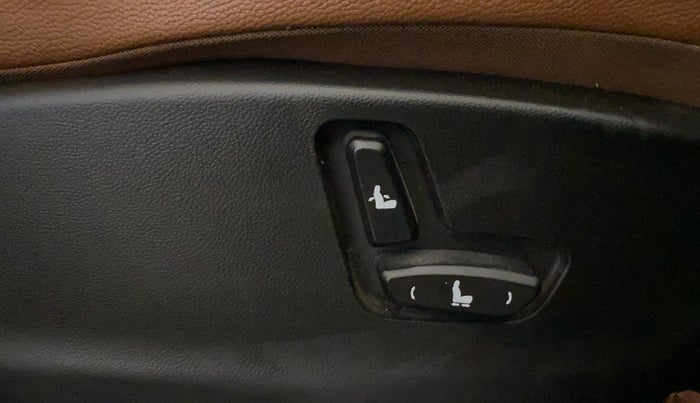 2021 MG HECTOR PLUS SHARP 1.5 PETROL TURBO DCT 6-STR, Petrol, Automatic, 25,050 km, Driver Side Adjustment Panel