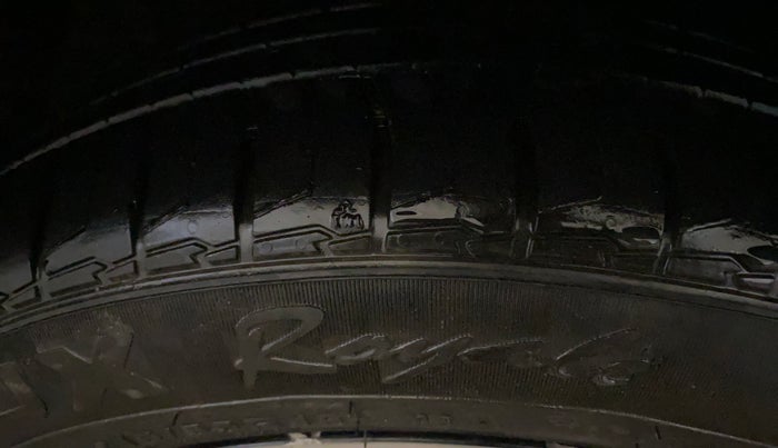 2021 MG HECTOR PLUS SHARP 1.5 PETROL TURBO DCT 6-STR, Petrol, Automatic, 25,050 km, Left Front Tyre Tread