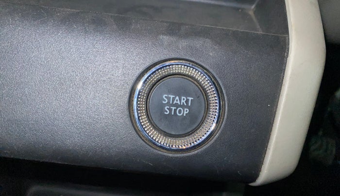 2019 Renault TRIBER RXZ, Petrol, Manual, 58,181 km, Keyless Start/ Stop Button