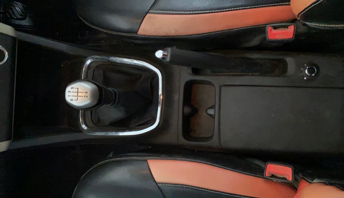 2019 Renault TRIBER RXZ, Petrol, Manual, 58,181 km, Gear Lever