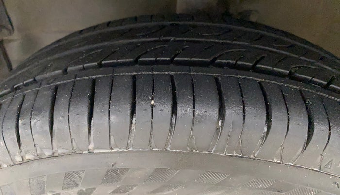 2016 Maruti Wagon R 1.0 VXI AMT, Petrol, Automatic, 47,166 km, Left Front Tyre Tread
