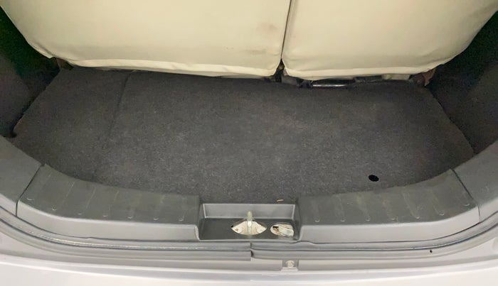 2016 Maruti Wagon R 1.0 VXI AMT, Petrol, Automatic, 47,166 km, Boot Inside