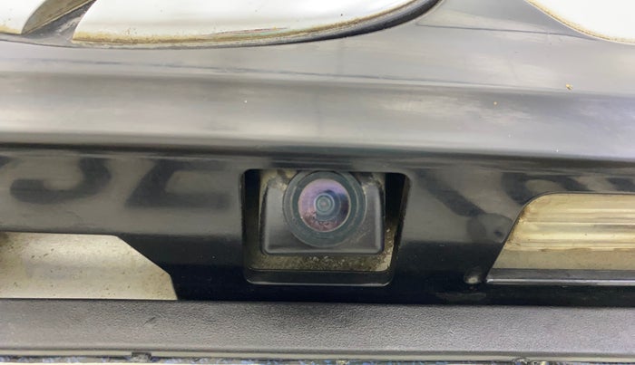 2021 Mahindra XUV500 W9, Diesel, Manual, 1,00,157 km, Parking Camera