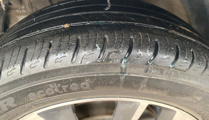 2020 Mahindra XUV300 W8 (O) 1.2 PETROL, Petrol, Manual, 56,520 km, Left Front Tyre Tread