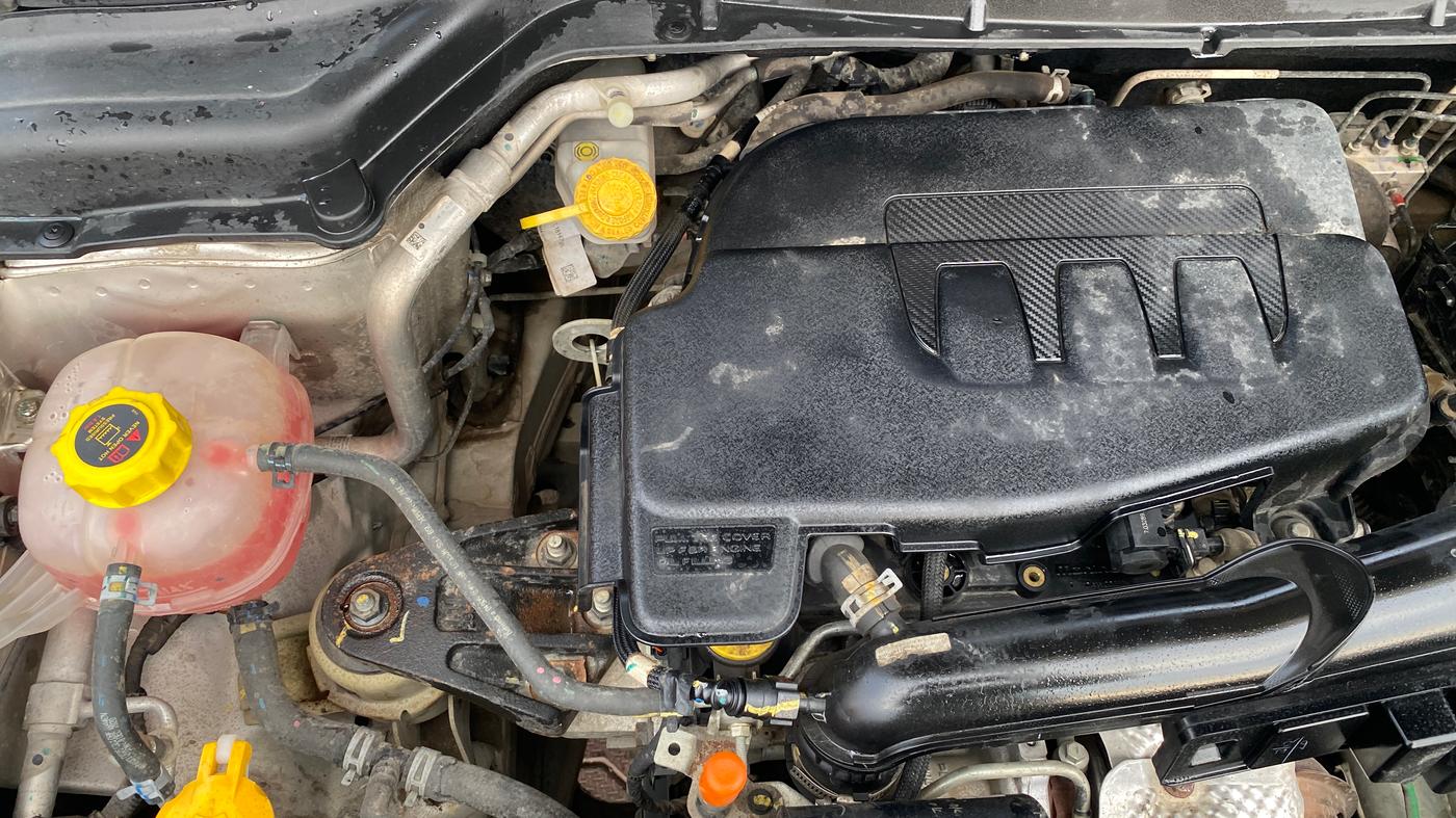 2020 Mahindra XUV300 W8 (O) 1.2 PETROL, Petrol, Manual, 56,459 km, Engine View - Right