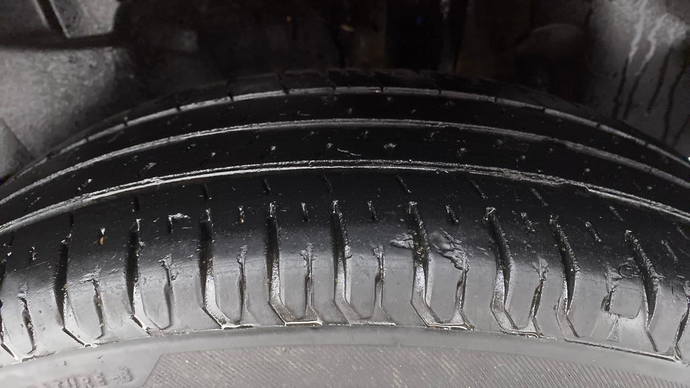 2020 Maruti Swift VXI, Petrol, Manual, 29,136 km, Left Rear Tyre Tread