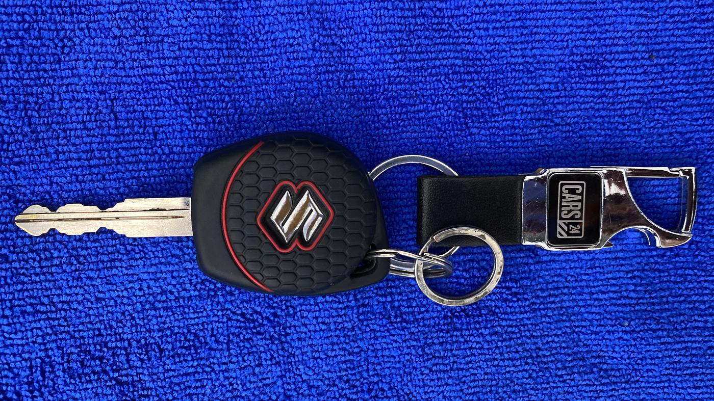 2020 Maruti Swift VXI, Petrol, Manual, 29,136 km, Key Close Up