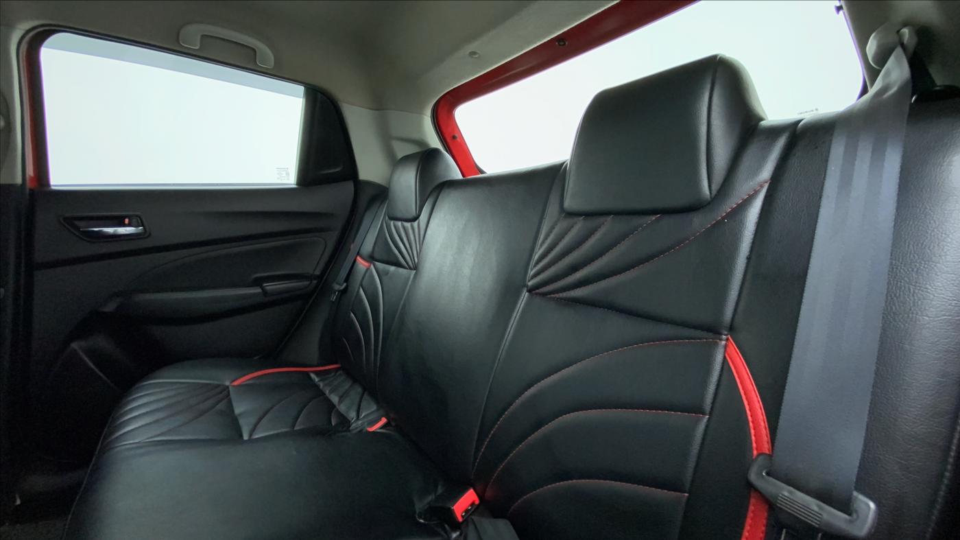 2020 Maruti Swift VXI, Petrol, Manual, 29,136 km, Right Side Rear Door Cabin