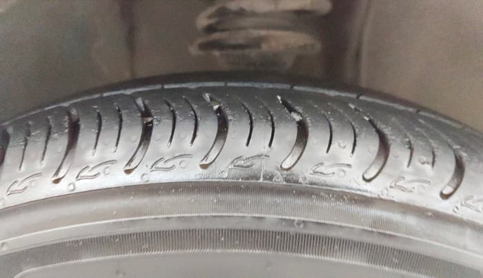 2017 Maruti IGNIS ALPHA 1.2, Petrol, Manual, 73,900 km, Right Front Tyre Tread