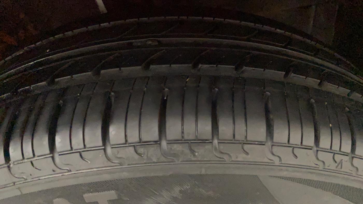 2016 Maruti Baleno DELTA PETROL 1.2, Petrol, Manual, 9,508 km, Left Front Tyre Tread