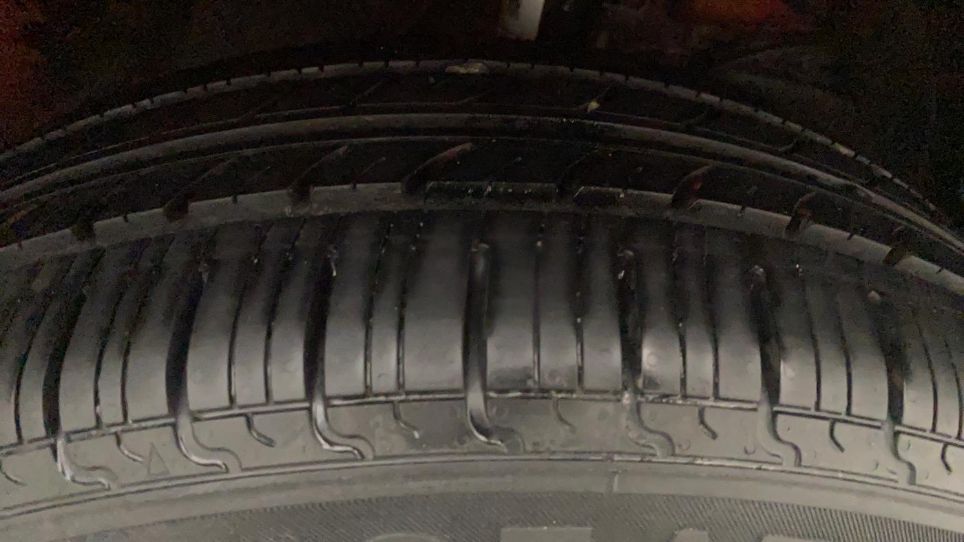 2016 Maruti Baleno DELTA PETROL 1.2, Petrol, Manual, 9,508 km, Right Rear Tyre Tread
