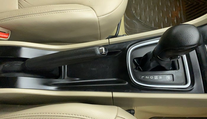 2018 Maruti Ciaz ALPHA 1.4 VVT AMT, Petrol, Automatic, 46,984 km, Gear Lever