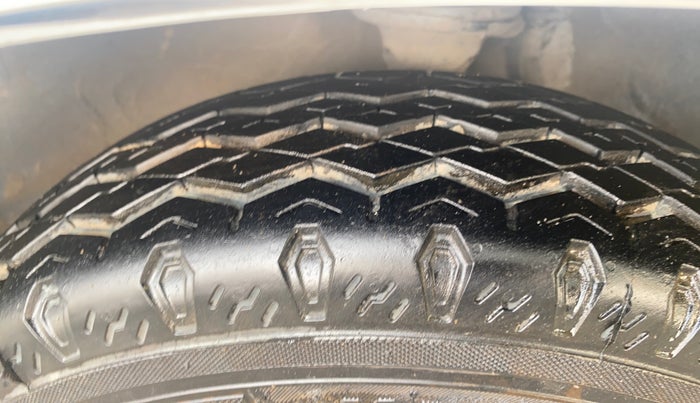 2013 Maruti Alto 800 VXI, Petrol, Manual, 32,935 km, Left Front Tyre Tread