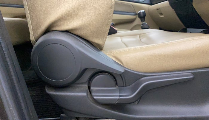 2018 Honda Amaze 1.2L I-VTEC V, Petrol, Manual, 24,974 km, Driver Side Adjustment Panel