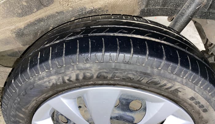 2013 Maruti Wagon R 1.0 VXI, Petrol, Manual, 1,31,457 km, Left Rear Tyre Tread