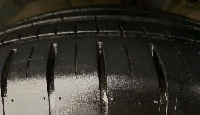 2019 Maruti Swift ZXI PLUS, Petrol, Manual, 17,936 km, Left Front Tyre Tread
