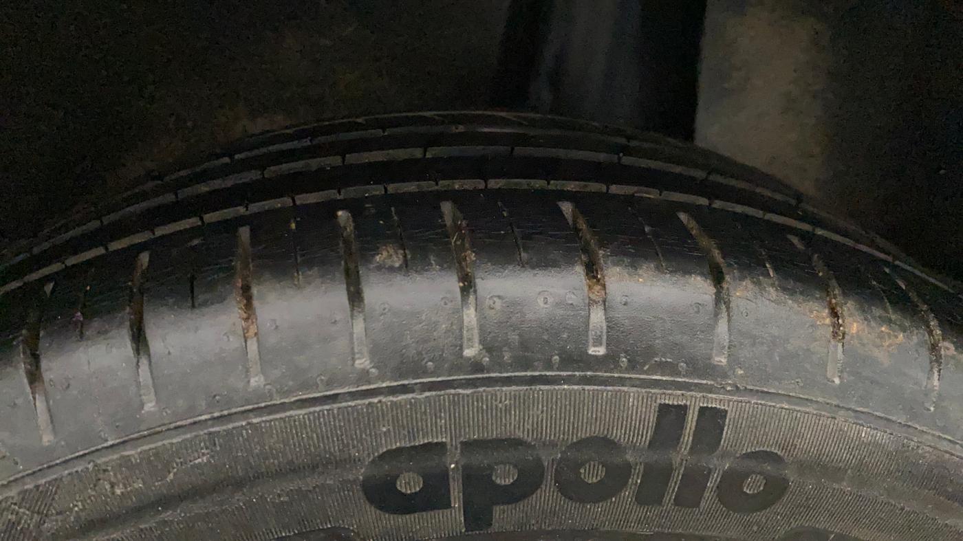 2020 Maruti Baleno ZETA PETROL 1.2, Petrol, Manual, 25,796 km, Left Rear Tyre Tread