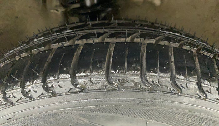 2015 Maruti Alto K10 VXI AMT, Petrol, Automatic, 34,768 km, Right Front Tyre Tread