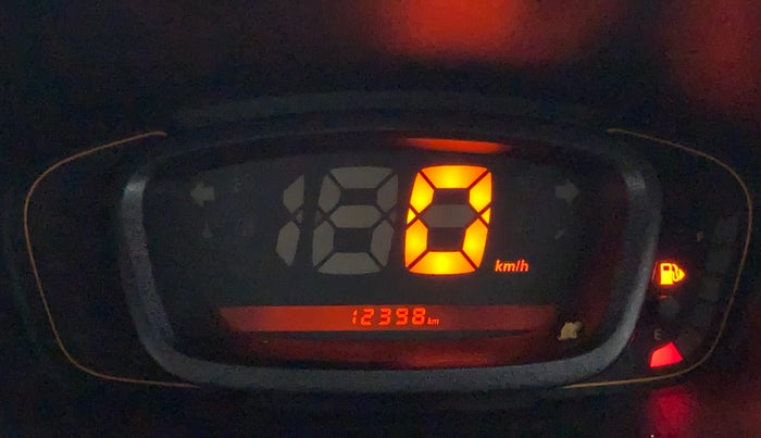 2017 Renault Kwid RXT, Petrol, Manual, 12,398 km, Odometer Image