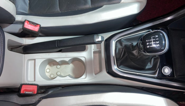 2022 Volkswagen TAIGUN TOPLINE 1.0 TSI MT, Petrol, Manual, 39,605 km, Gear Lever