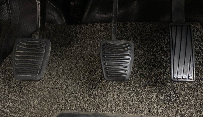 2019 Mahindra XUV300 W6 1.5 DIESEL, Diesel, Manual, 54,443 km, Pedals