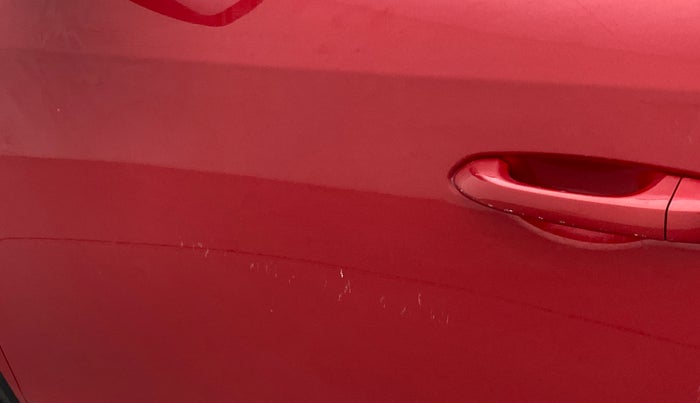 2019 Mahindra XUV300 W6 1.5 DIESEL, Diesel, Manual, 54,443 km, Front passenger door - Minor scratches