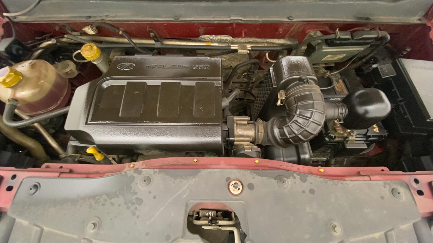 2018 Mahindra KUV 100 NXT K8 P 6 STR DUAL TONE, Petrol, Manual, 53,588 km, Open Bonet