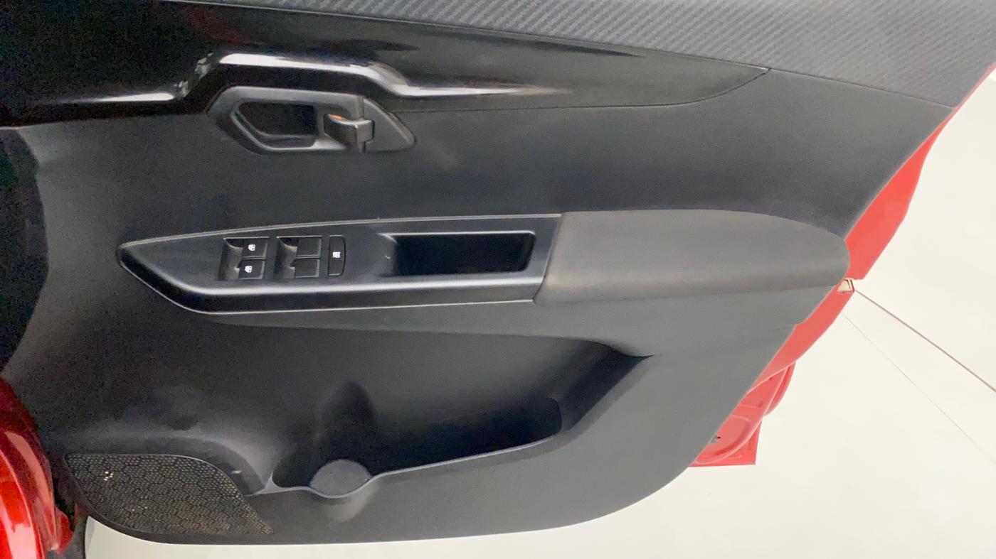 2018 Mahindra KUV 100 NXT K8 P 6 STR DUAL TONE, Petrol, Manual, 53,588 km, Driver Side Door Panels Control