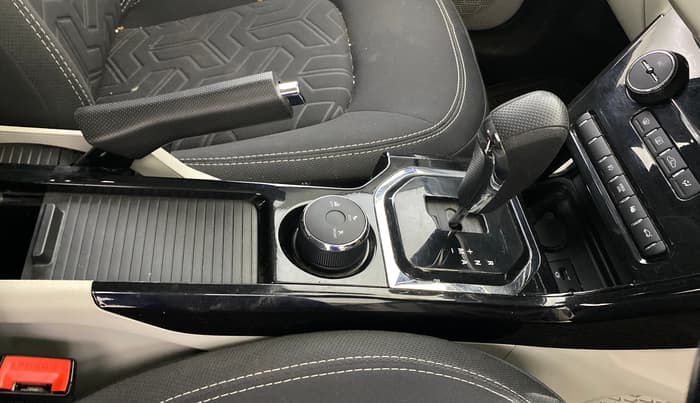 2022 Tata NEXON XZA PLUS SUNROOF DUAL TONE PETROL, Petrol, Automatic, 19,875 km, Gear Lever