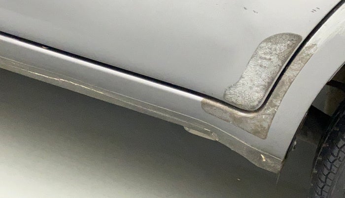 2011 Maruti Ritz VXI, Petrol, Manual, 37,300 km, Left running board - Slightly dented