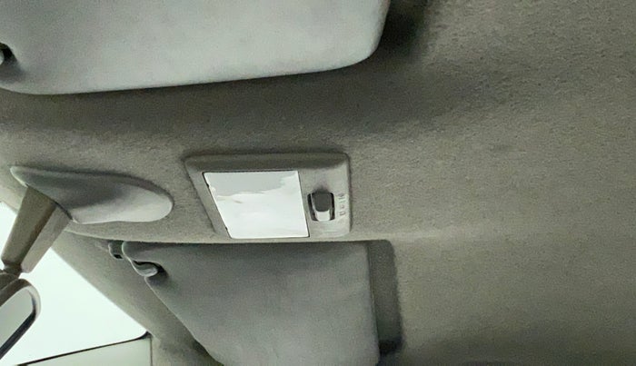 2011 Maruti Ritz VXI, Petrol, Manual, 37,300 km, Ceiling - Roof lining minor dirty