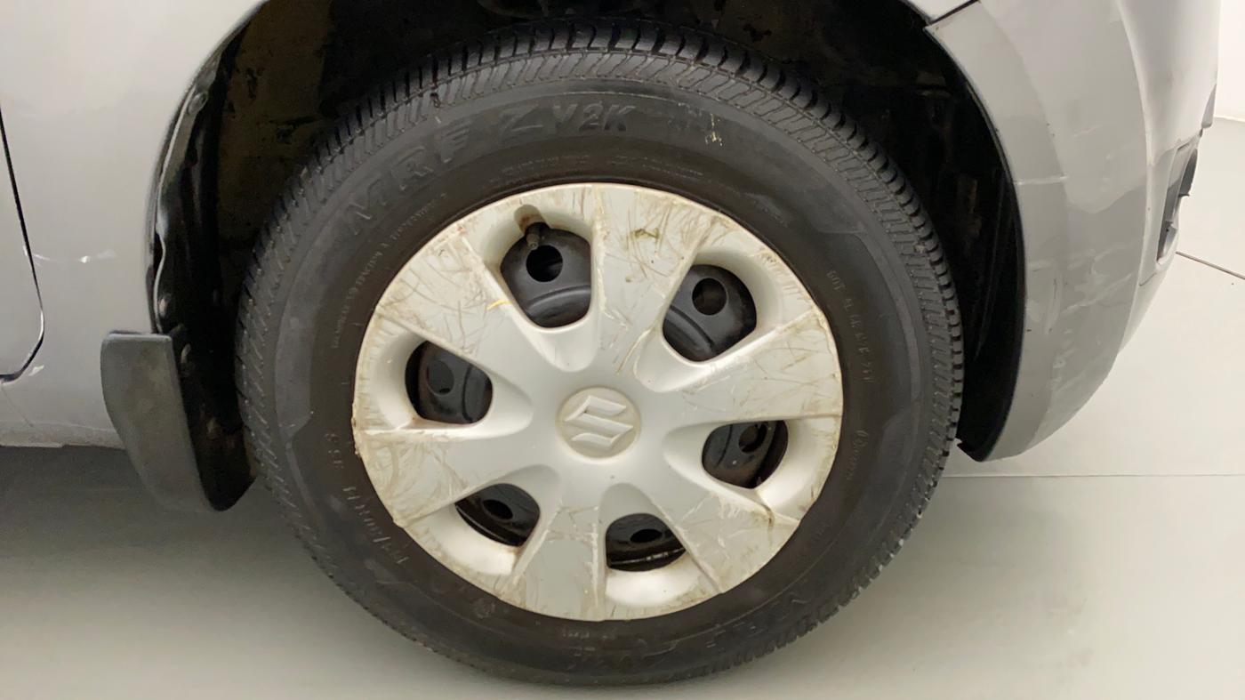 2011 Maruti Ritz VXI, Petrol, Manual, 37,300 km, Right Front Wheel