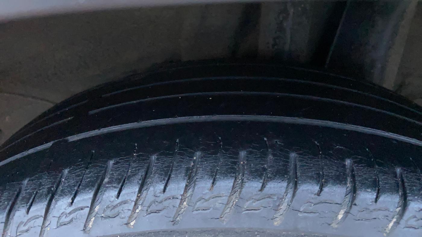 2020 KIA SONET GTX PLUS 1.5, Diesel, Manual, 61,064 km, Left Rear Tyre Tread