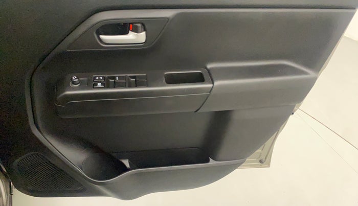 2022 Maruti New Wagon-R ZXI 1.2, Petrol, Manual, 4,466 km, Driver Side Door Panels Control