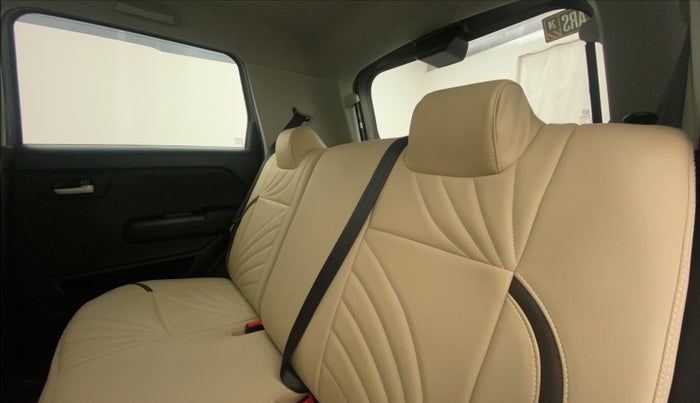 2022 Maruti New Wagon-R ZXI 1.2, Petrol, Manual, 4,466 km, Right Side Rear Door Cabin