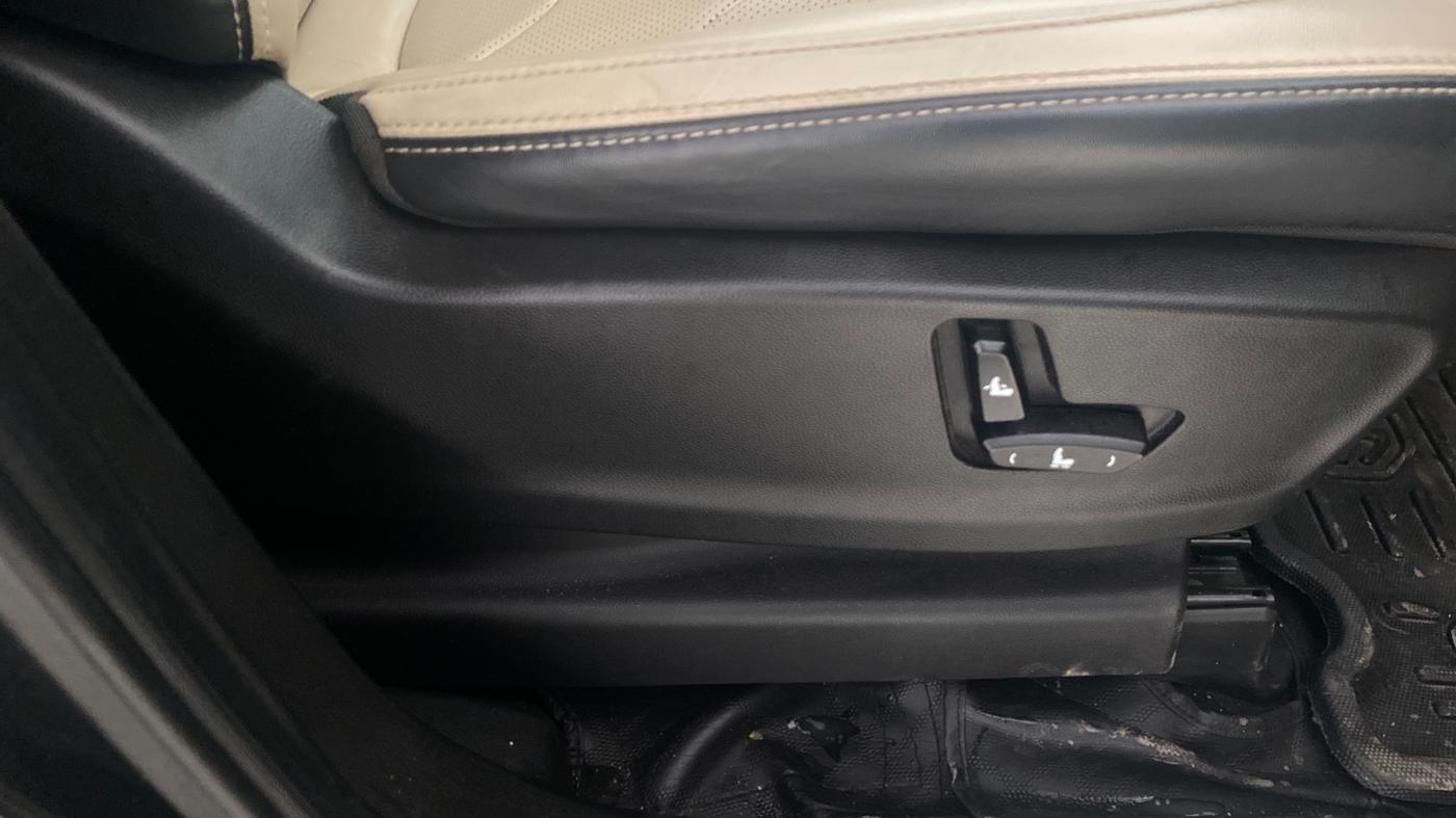 2022 MG HECTOR SHARP EX 1.5 PETROL CVT, Petrol, Automatic, 21,349 km, Driver Side Adjustment Panel