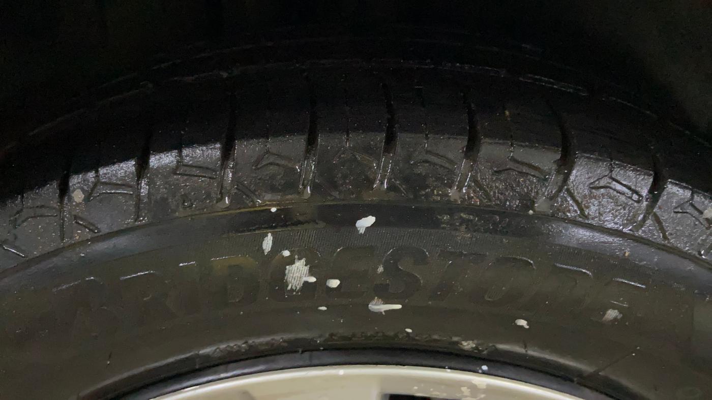 2012 Maruti Ertiga VXI, CNG, Manual, 1,21,839 km, Right Rear Tyre Tread